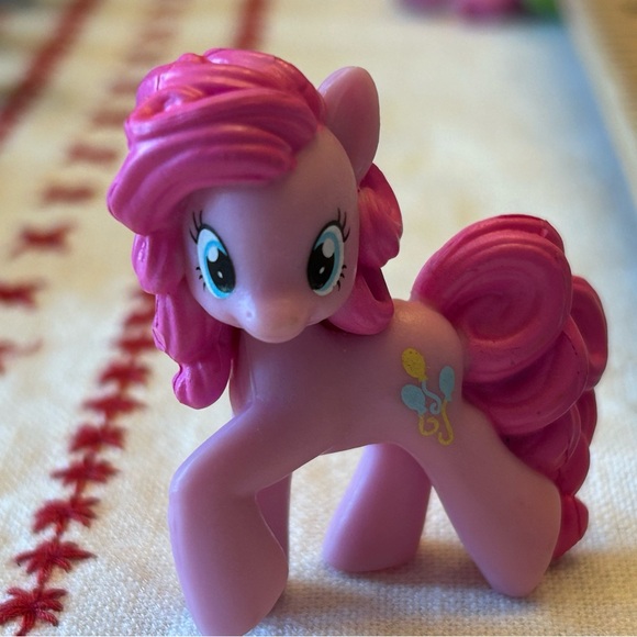 My Little Pony Lot of 4 Collectible Mini-Figures Kid's Toys Gifts - Picture 6 of 7